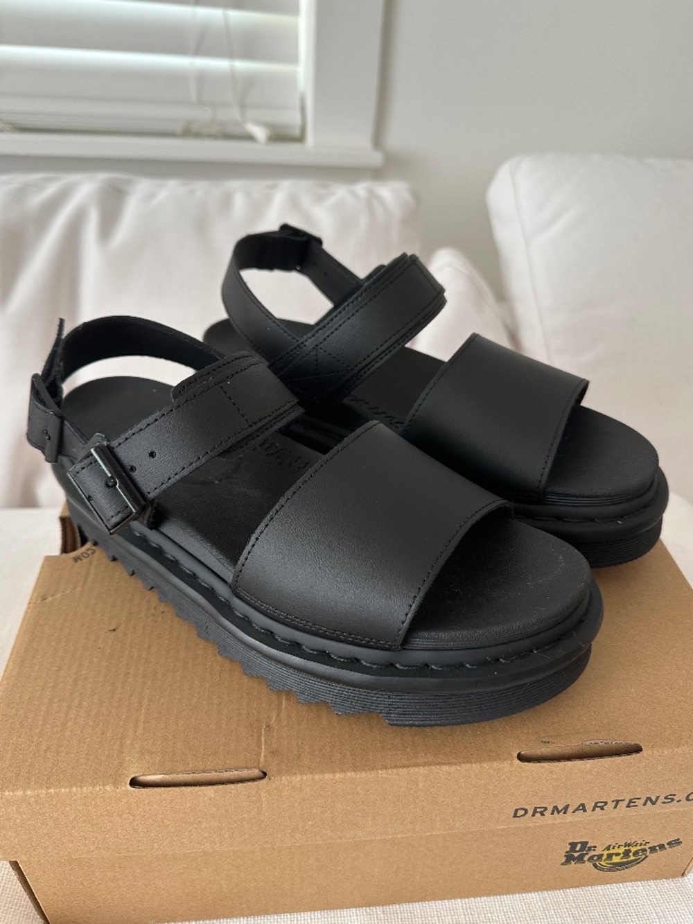NWT Dr Martens Voss Hydro Black Leather Strap Platform Sandals Size 9 New In Box - Picture 5 of 16